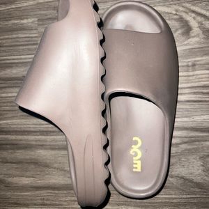 EGO official chocolate colored slides.